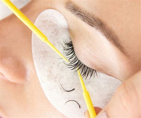 lash extensions eyeliner removal